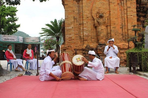 Lễ hội Tháp Bà Ponagar 