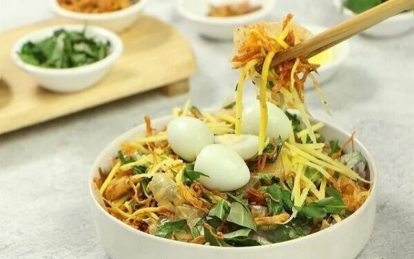Cách làm bánh tráng trộn và nước sốt ngon đơn giản tại nhà