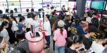 Hasaki chi nhánh 6 đông “kẹt cứng” ngay ngày đầu khai trương