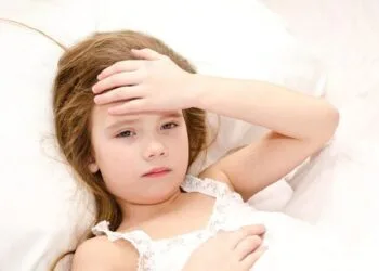 Sốt virus ở trẻ em và những điều cha mẹ cần phải biết