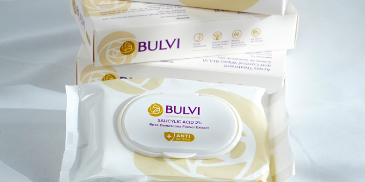 Tìm hiểu nguyên nhân gây ra mụn và cách chăm sóc, điều trị với Bicare